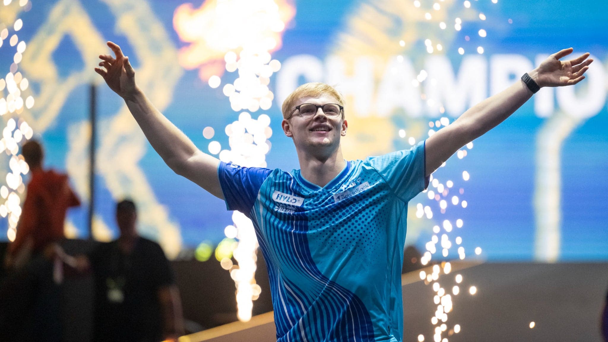 Tennis de table: un Félix Lebrun colossal devient le premier Français vainqueur d'un Grand Smash et nouveau numéro 2 mondial